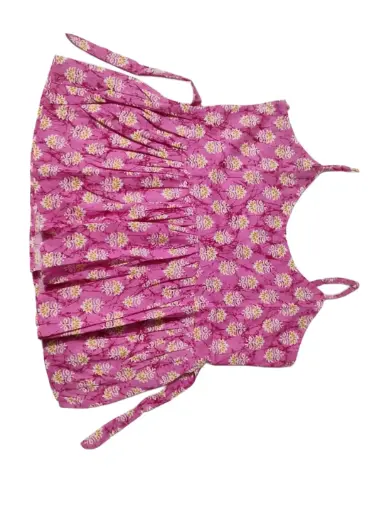 sleeveless shaghatti Top