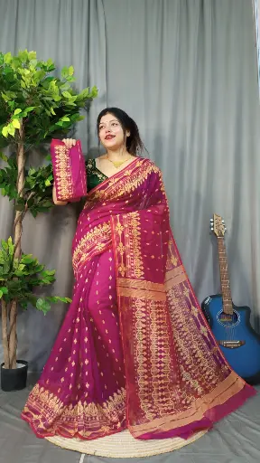 Pink and golden tant